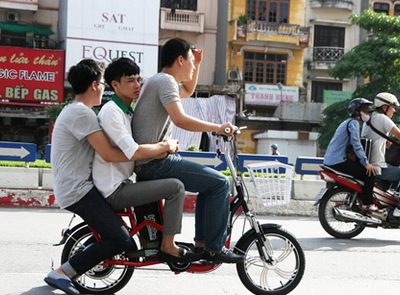 nguyên nhân bình ắc quy xe đạp điện bị nóng3