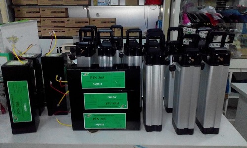 pin-lithium-cho-xe dap-dien