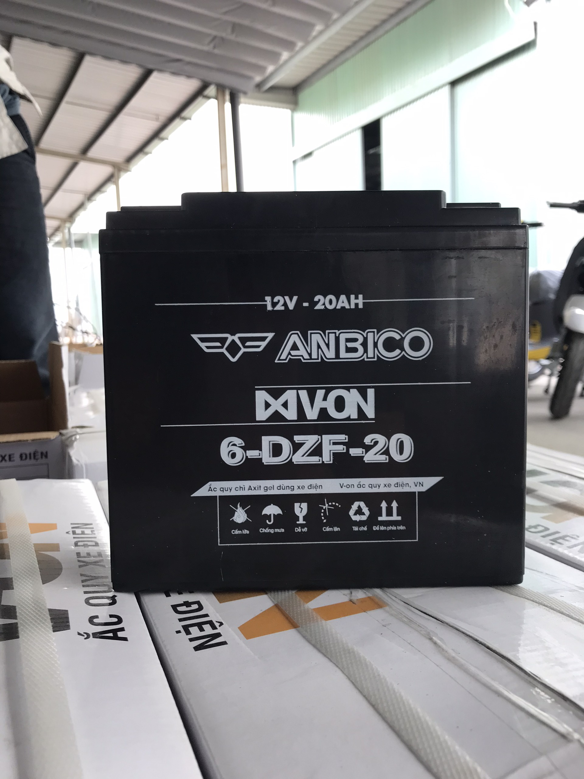 bình ắc quy xe máy điện nhanh hết điện1
